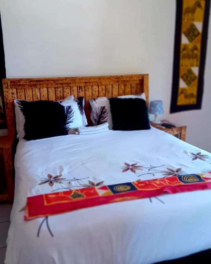 Sunshinevibe Guest House Касане Екстер'єр фото