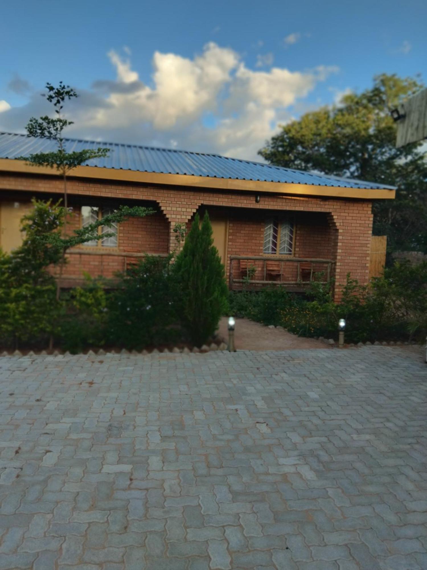 Sunshinevibe Guest House Касане Екстер'єр фото